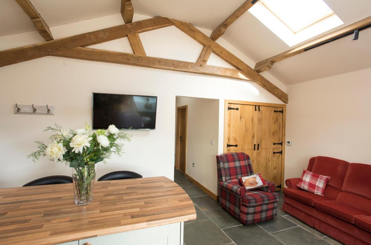 The Old Dairy - Boutique Countryside Cottage At Harrys Cottages Pen-y-Clawdd 외부 사진