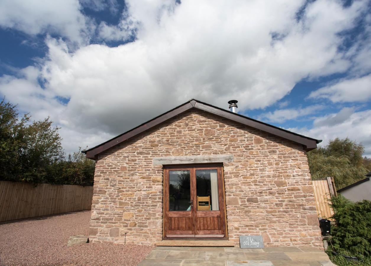 The Old Dairy - Boutique Countryside Cottage At Harrys Cottages Pen-y-Clawdd 외부 사진