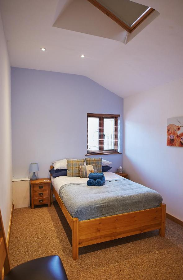 The Old Dairy - Boutique Countryside Cottage At Harrys Cottages Pen-y-Clawdd 외부 사진