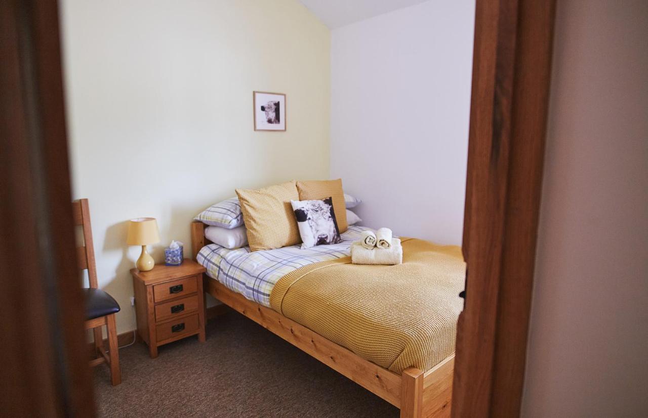 The Old Dairy - Boutique Countryside Cottage At Harrys Cottages Pen-y-Clawdd 외부 사진